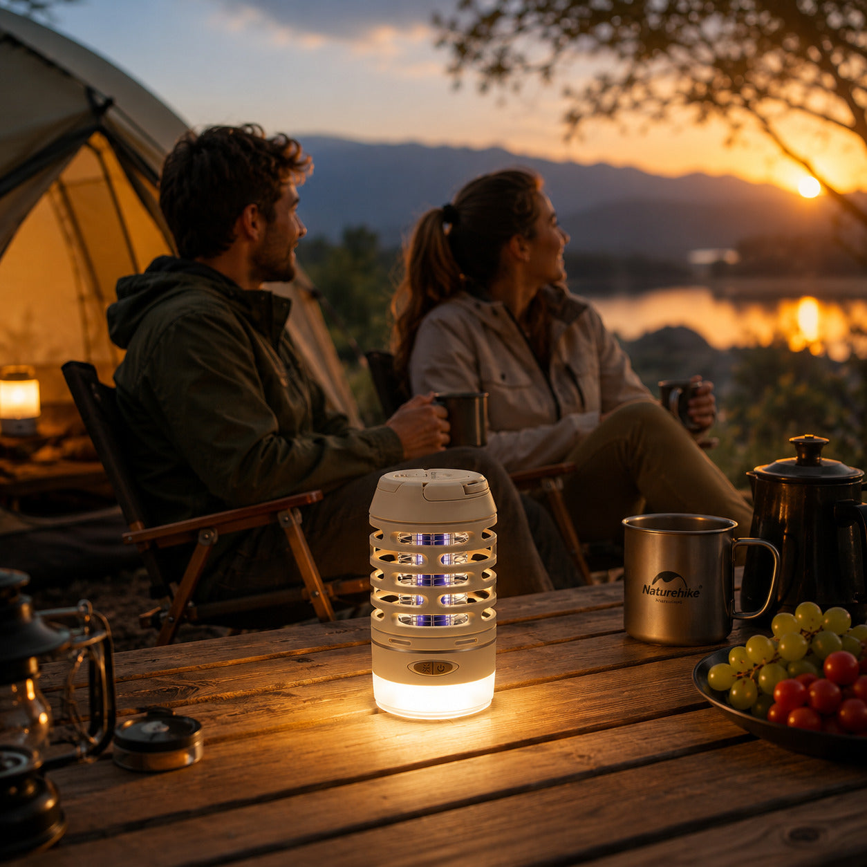 Luminária Mata Mosquitos NatureHike UV IP44